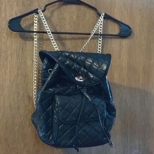 Ari small black backpack